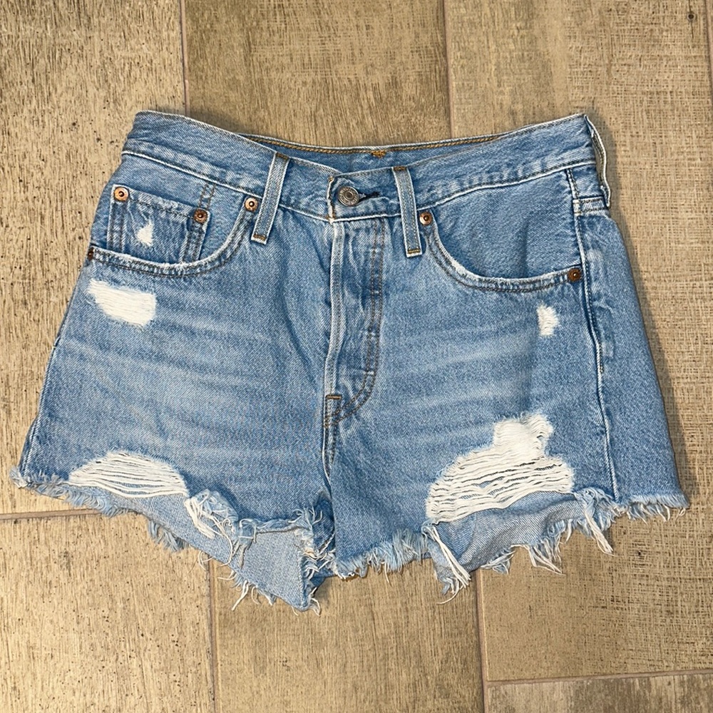 501 LEVIS DENIM SHORTS 25W